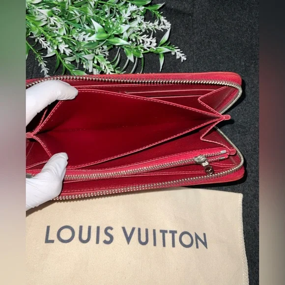 ✅AUTHENTIC LV RED WALLET LONG ZIP LOUIS VUITTON - Picture 10 of 10